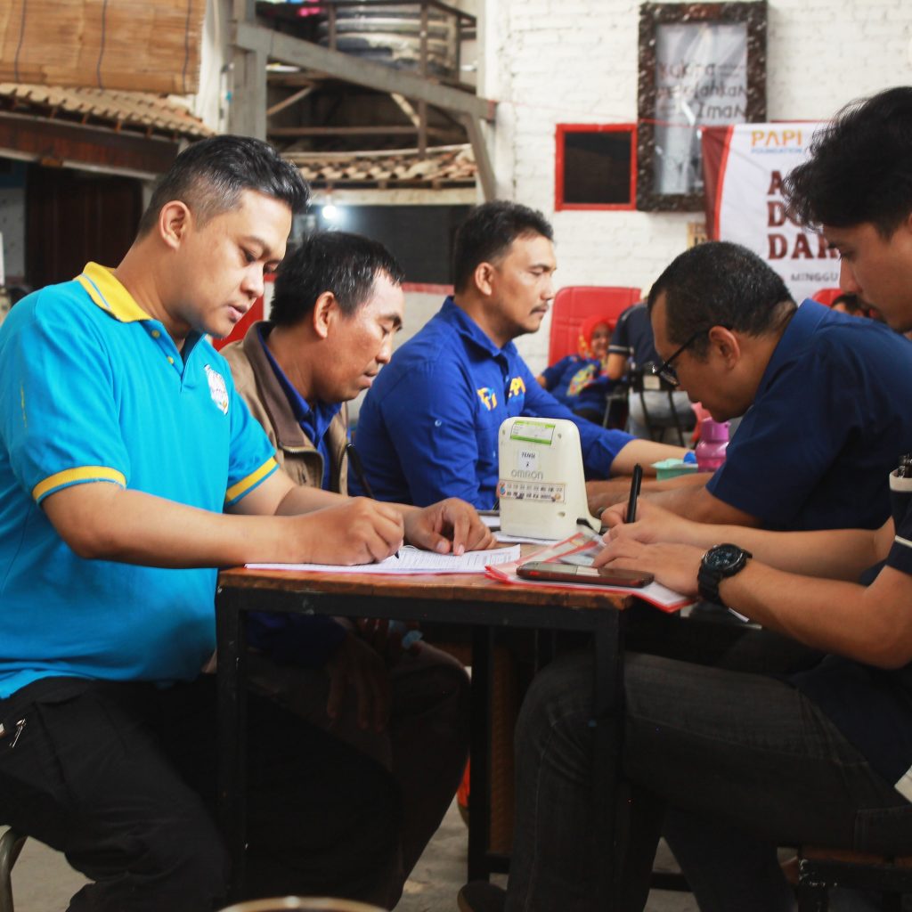 Pendaftaran dan Pengecekan Tensi Darah, donor darah