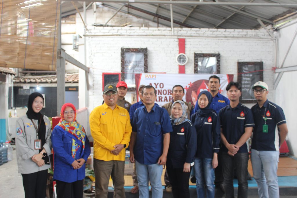 Tim Yayasan PAPI dan Dokter PMI